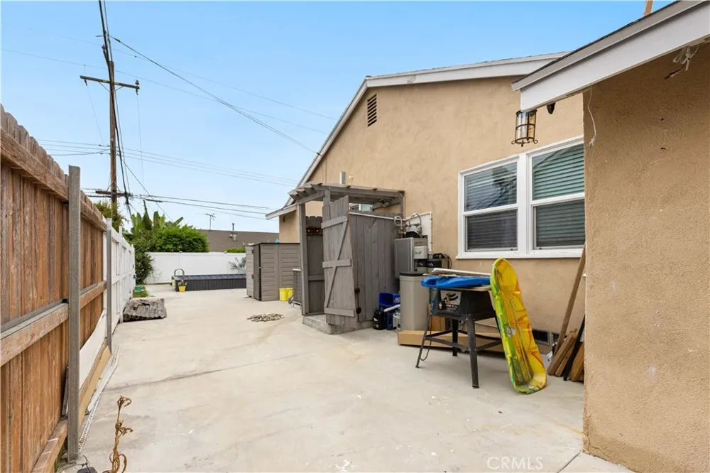 11015 Santa Gertrudes Whittier, CA 90604