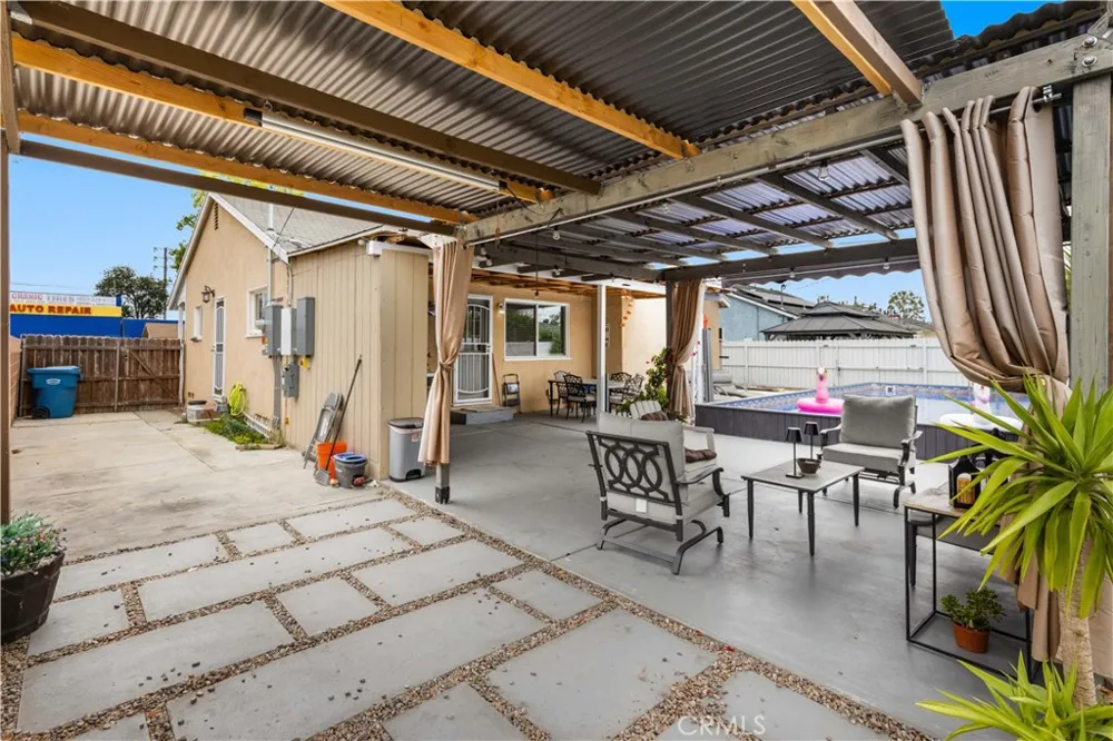 11015 Santa Gertrudes Whittier, CA 90604