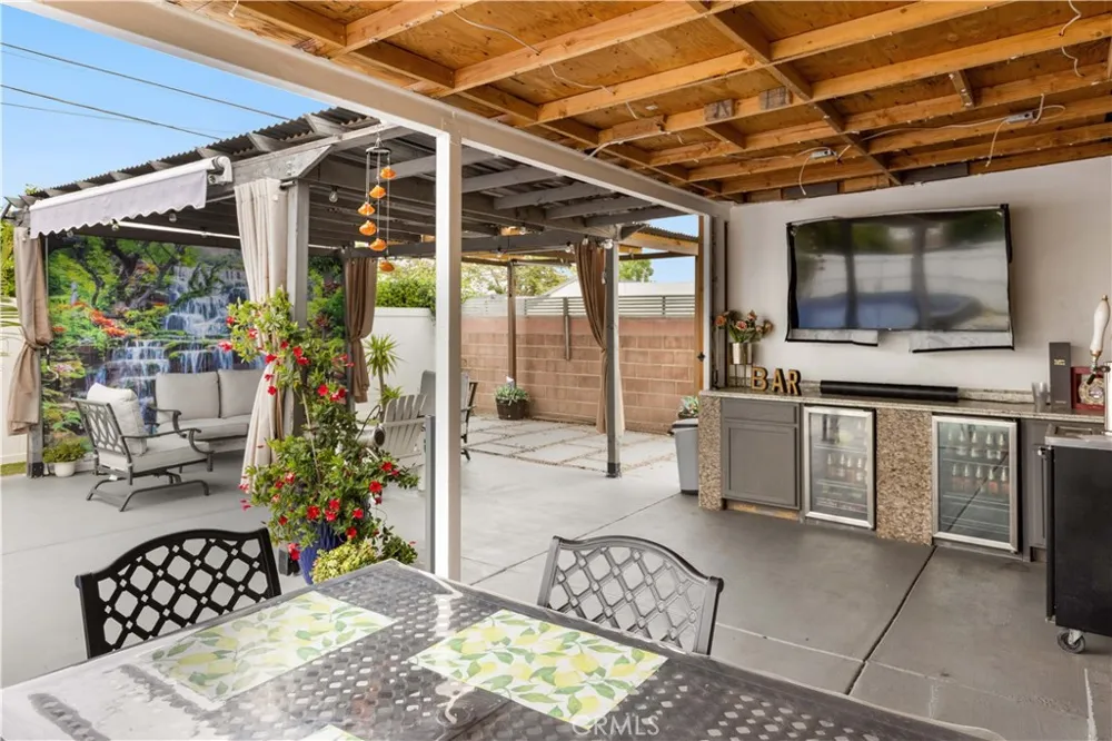 11015 Santa Gertrudes Whittier, CA 90604