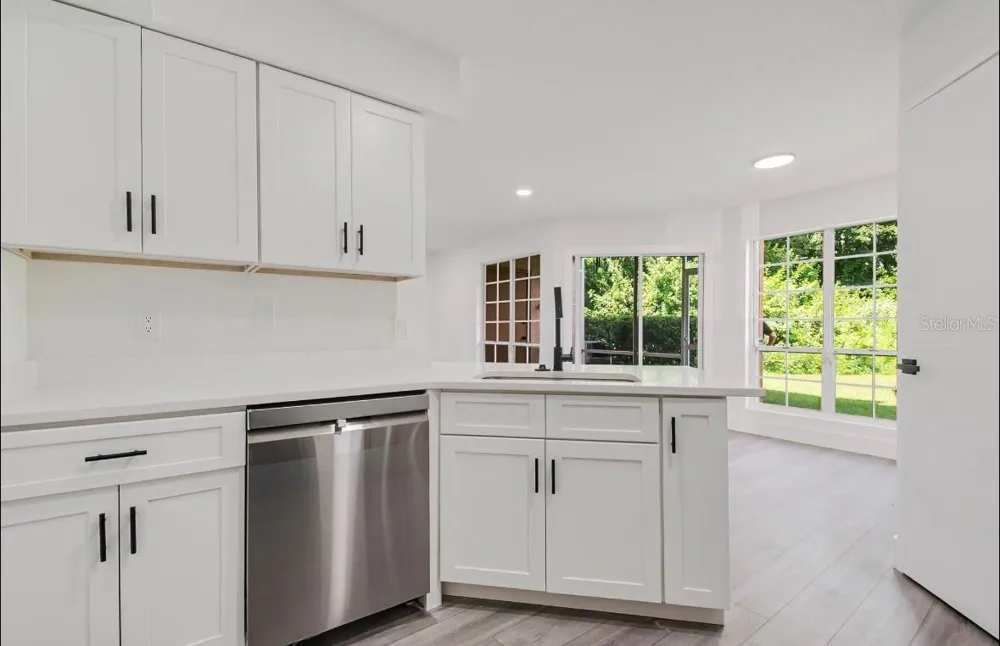 4613 GATE PLACE #104 Orlando, FL 32811
