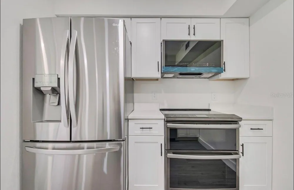4613 GATE PLACE #104 Orlando, FL 32811