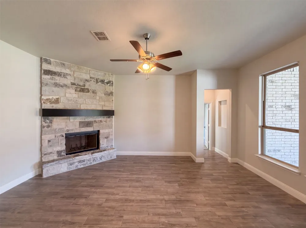1530 Woodmere Drive Krum, TX 76249