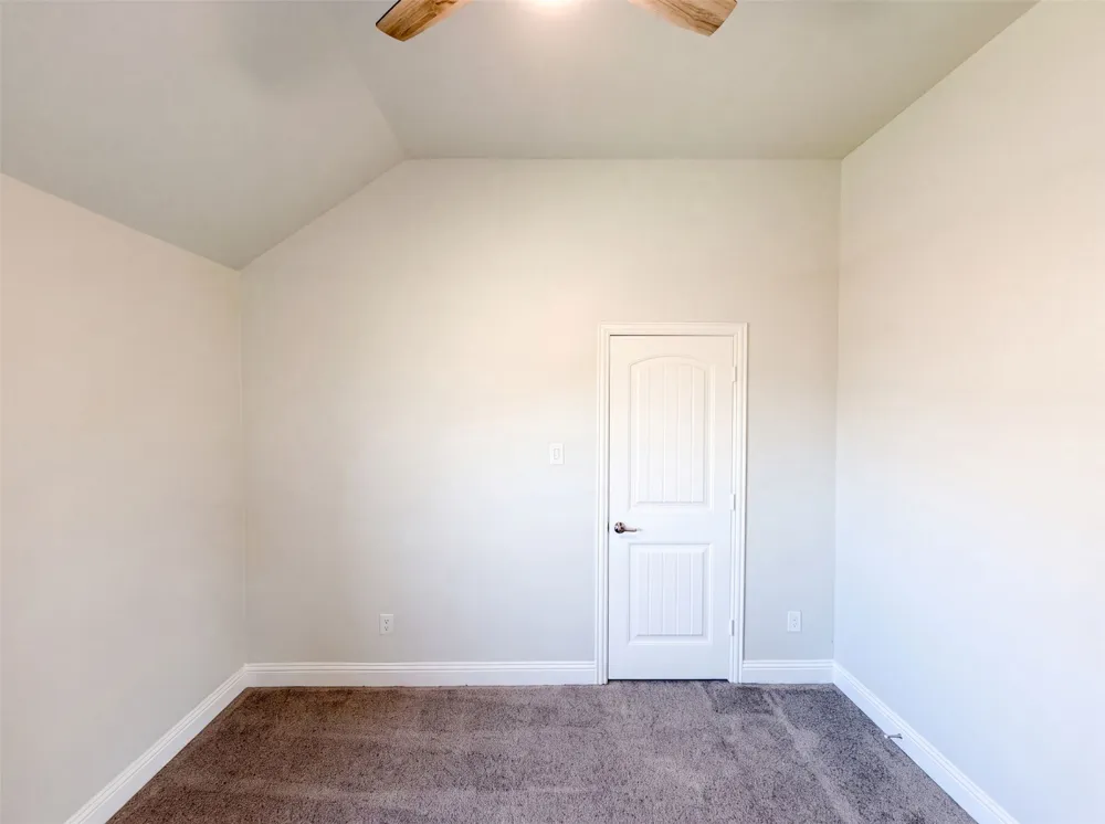 1530 Woodmere Drive Krum, TX 76249