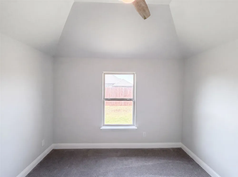 1530 Woodmere Drive Krum, TX 76249