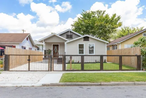 3406 Michigan Street