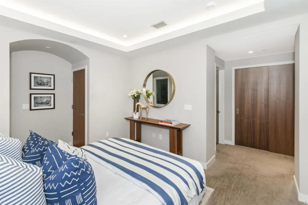 824 Neptune Ave Encinitas, CA 92024