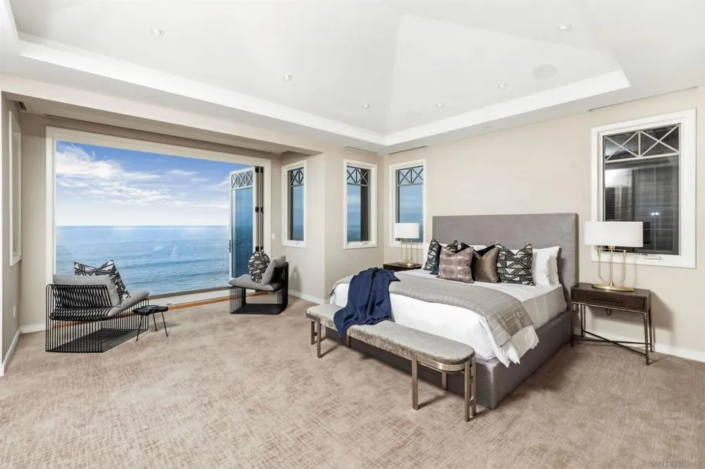 824 Neptune Ave Encinitas, CA 92024