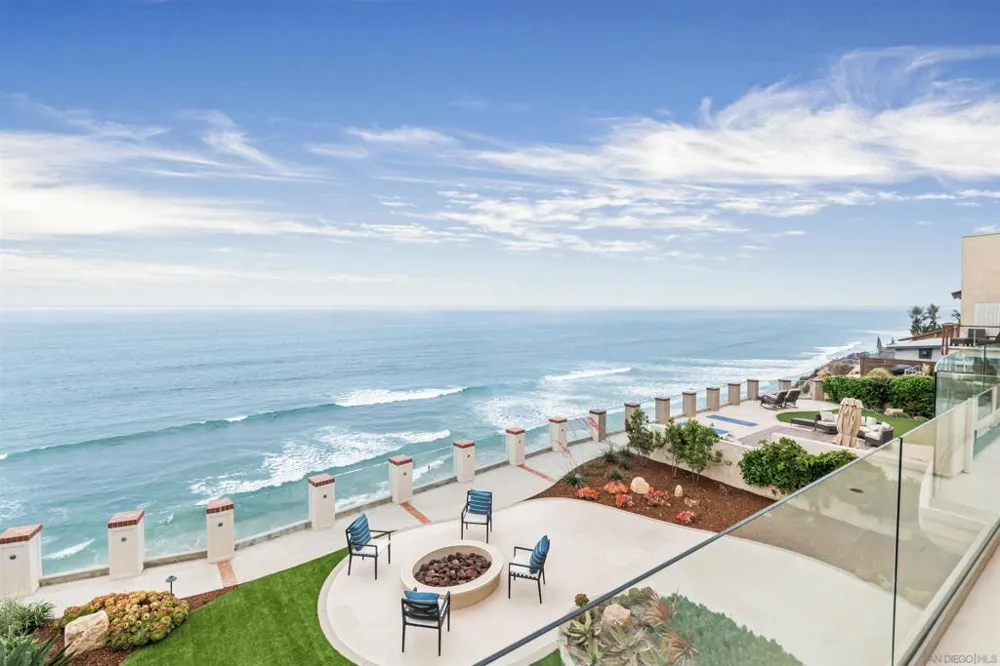 824 Neptune Ave Encinitas, CA 92024