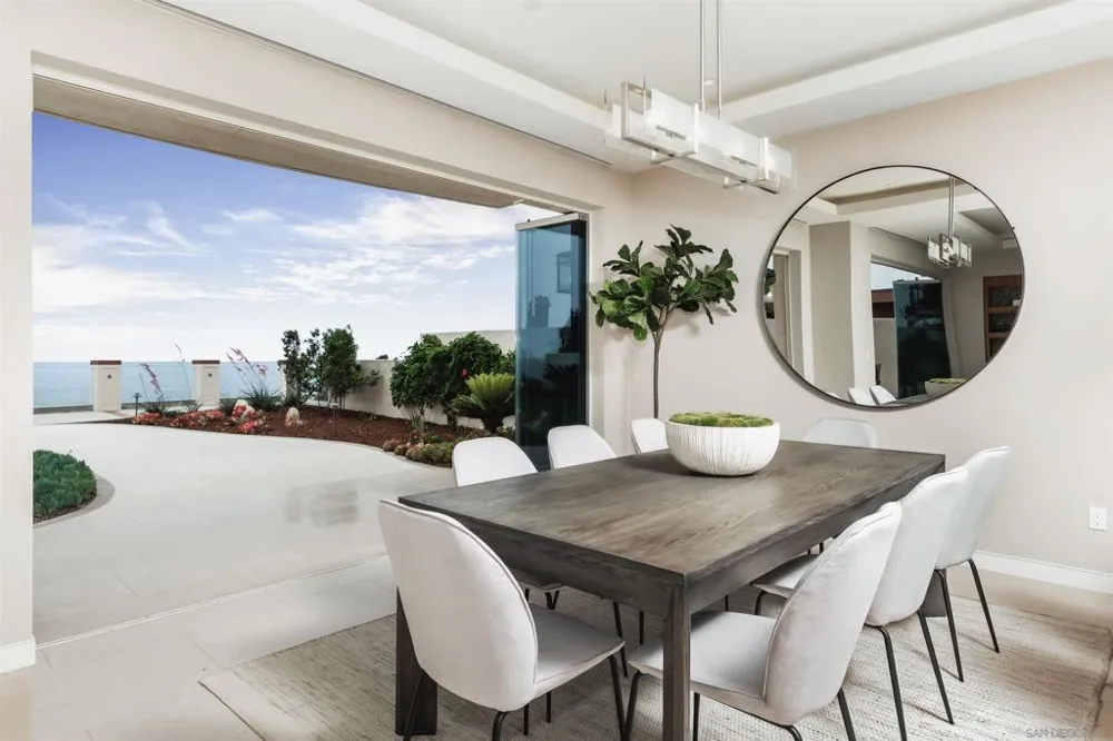 824 Neptune Ave Encinitas, CA 92024