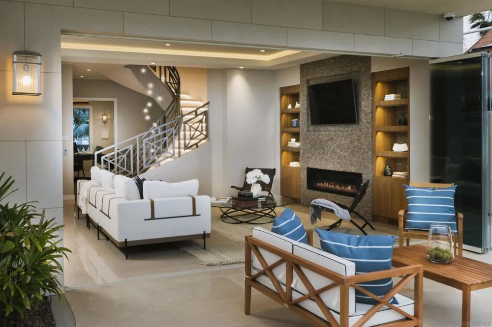 824 Neptune Ave Encinitas, CA 92024