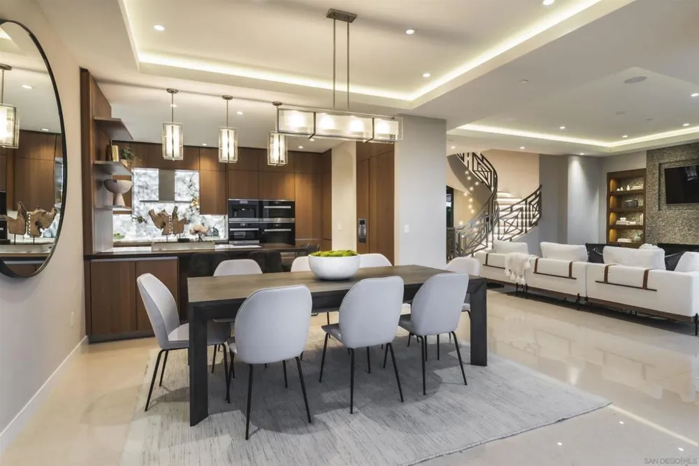 824 Neptune Ave Encinitas, CA 92024