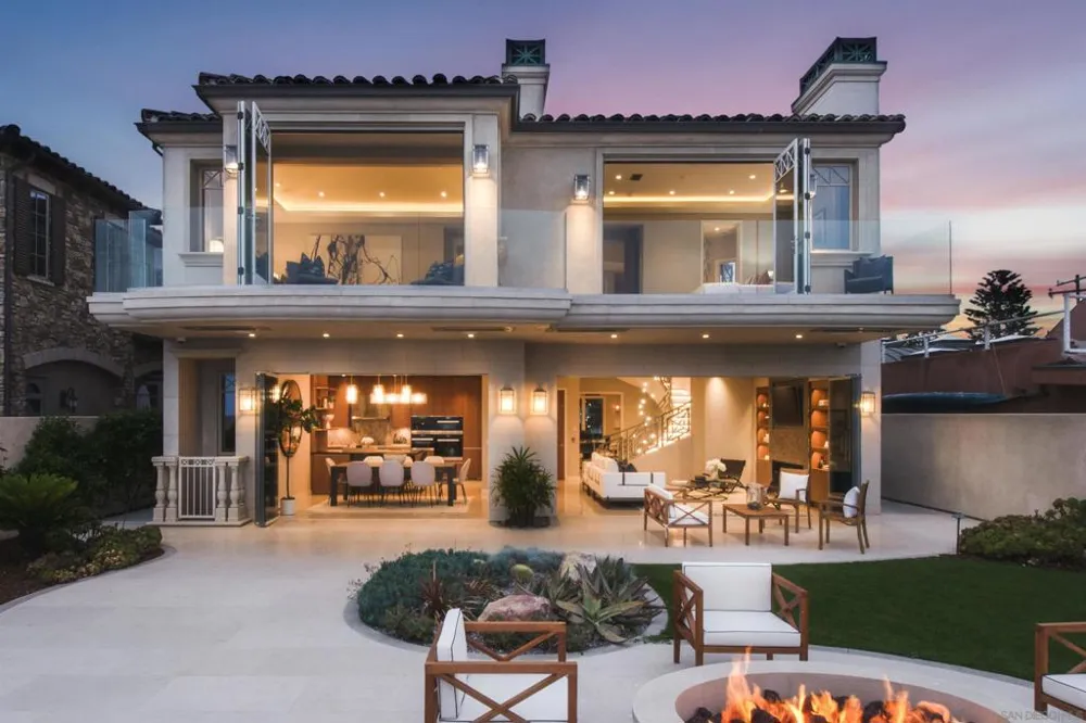 824 Neptune Ave Encinitas, CA 92024