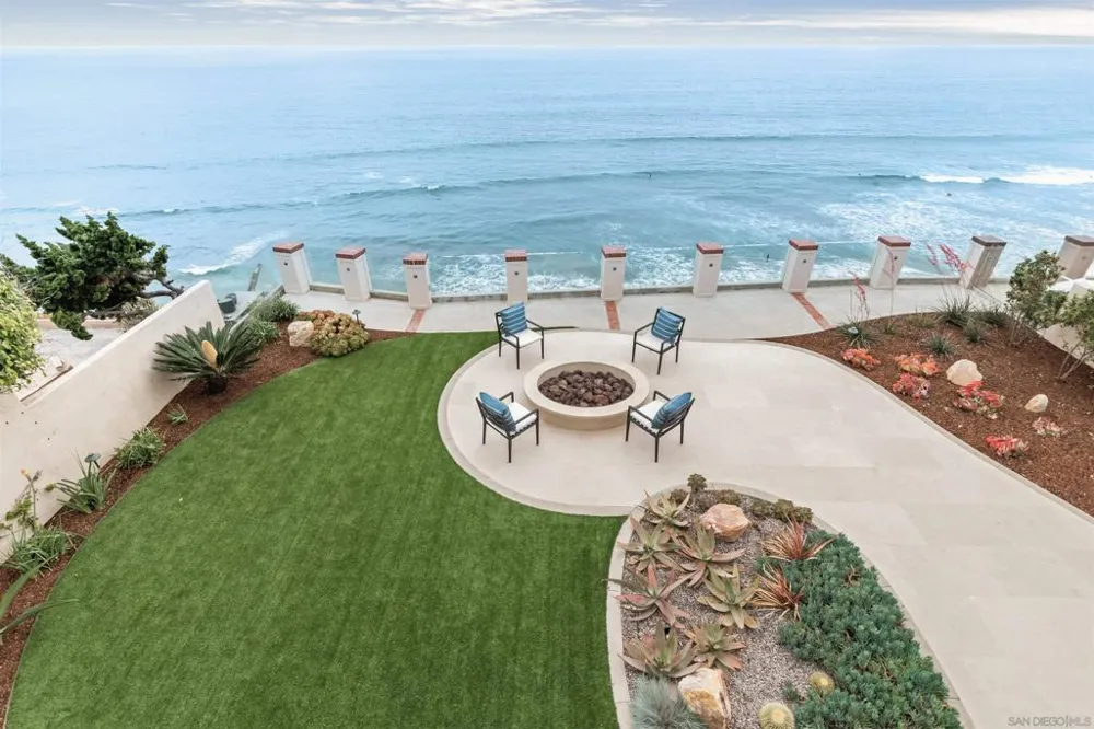 824 Neptune Ave Encinitas, CA 92024