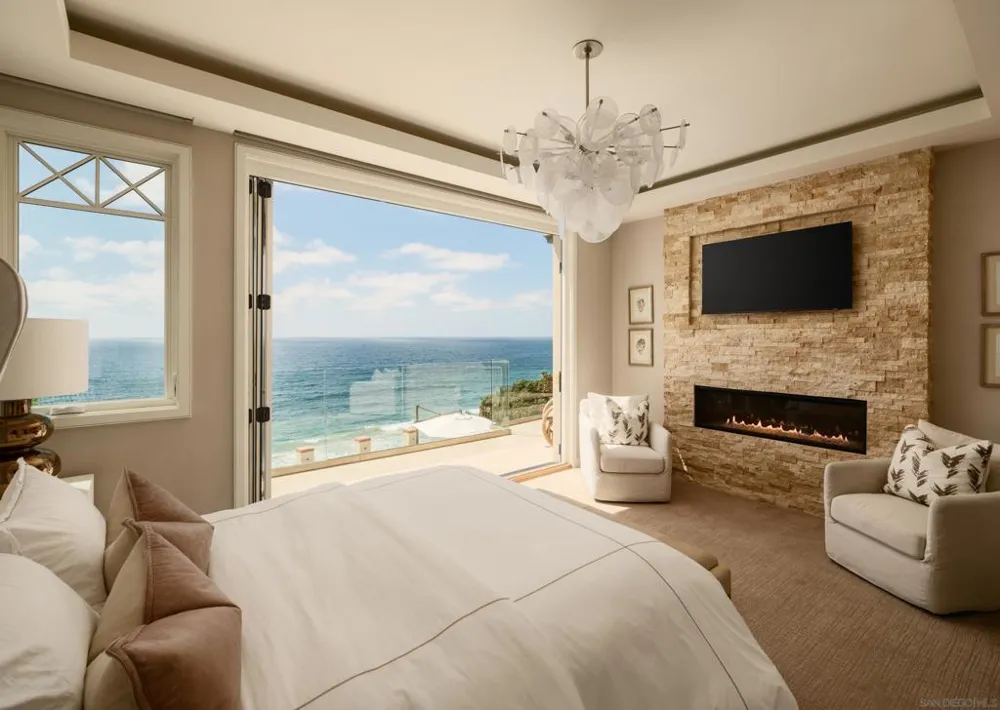 824 Neptune Ave Encinitas, CA 92024