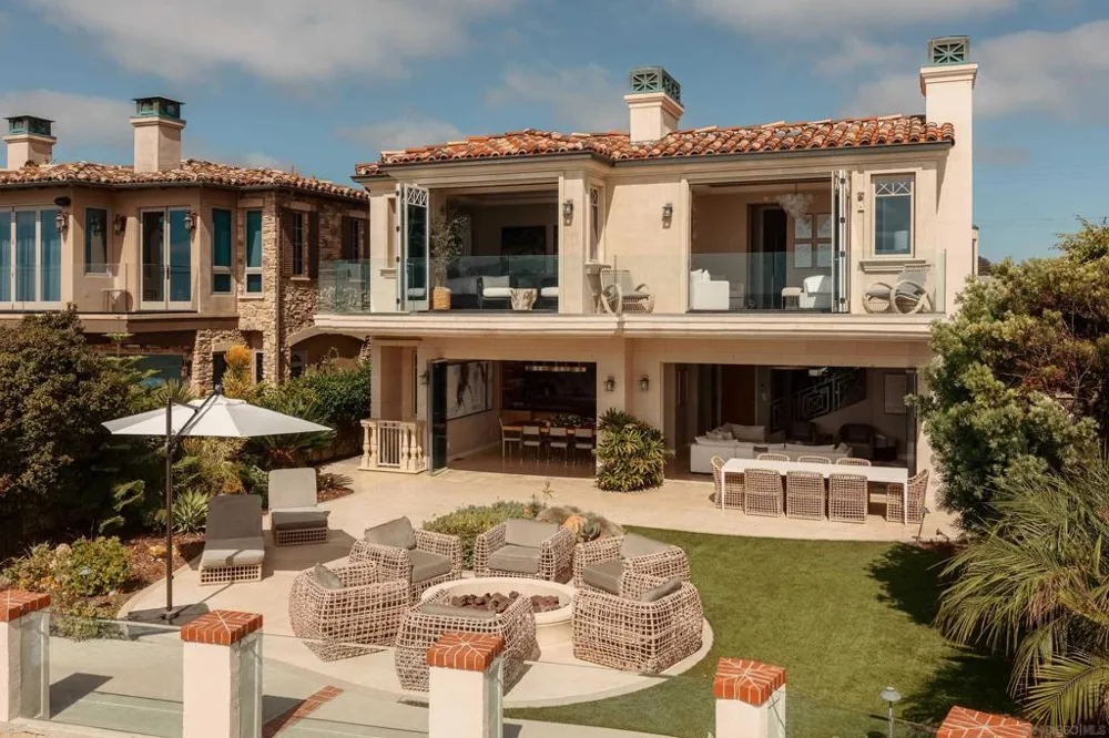 824 Neptune Ave Encinitas, CA 92024
