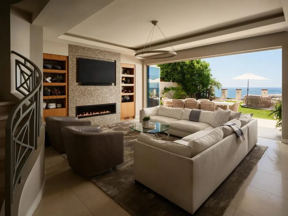 824 Neptune Ave Encinitas, CA 92024