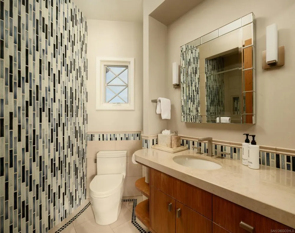 824 Neptune Ave Encinitas, CA 92024