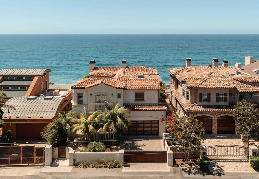 824 Neptune Ave Encinitas, CA 92024
