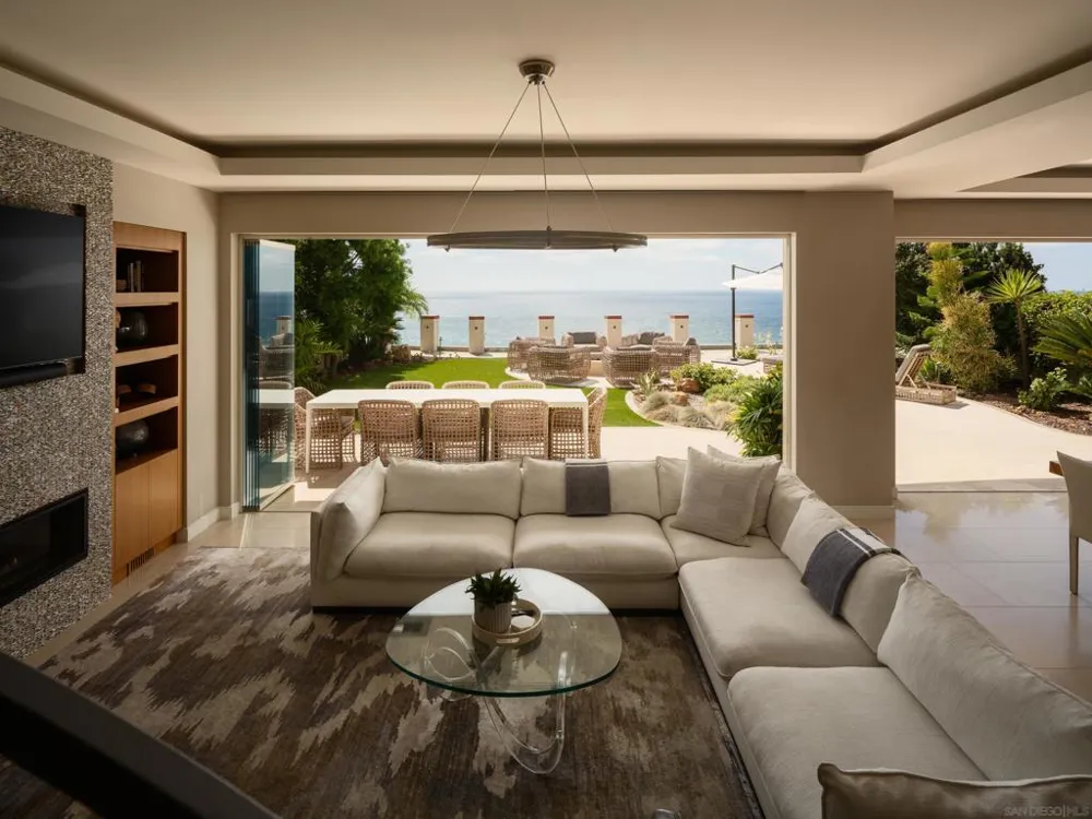 824 Neptune Ave Encinitas, CA 92024