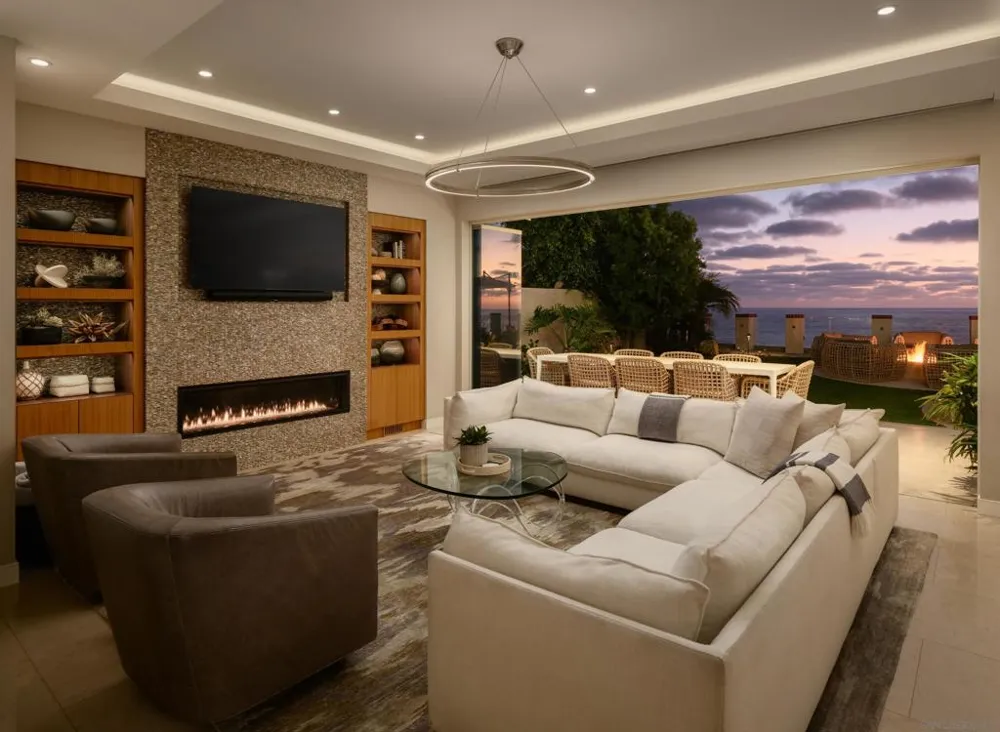 824 Neptune Ave Encinitas, CA 92024