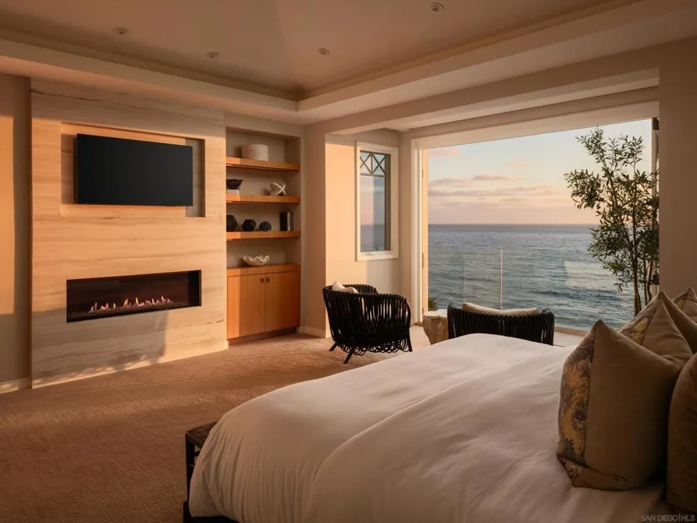 824 Neptune Ave Encinitas, CA 92024