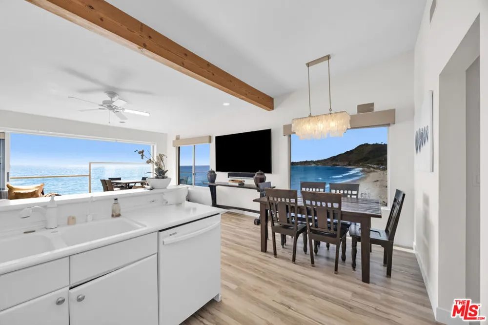 25444 Malibu Road Malibu, CA 90265