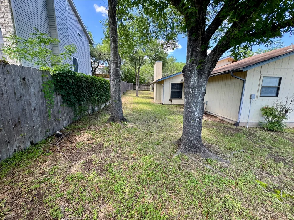 7206 Smokey Hill Road Austin, TX 78736