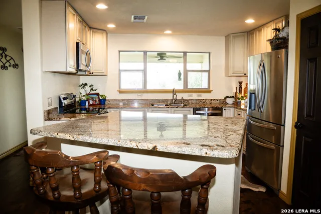 518 Indian Crossing Jourdanton, TX 78026