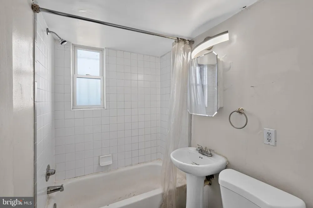 724 BRANDYWINE STREET SE #103 Washington, DC 20032