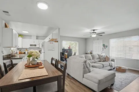 307 Graves Ct