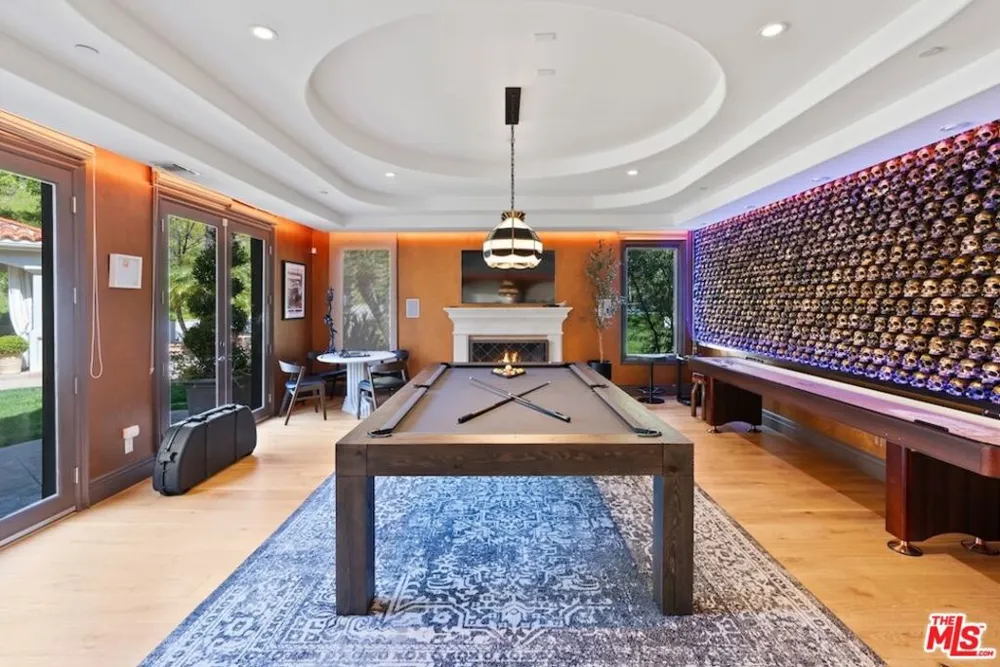 23593 Park South Street Calabasas, CA 91302