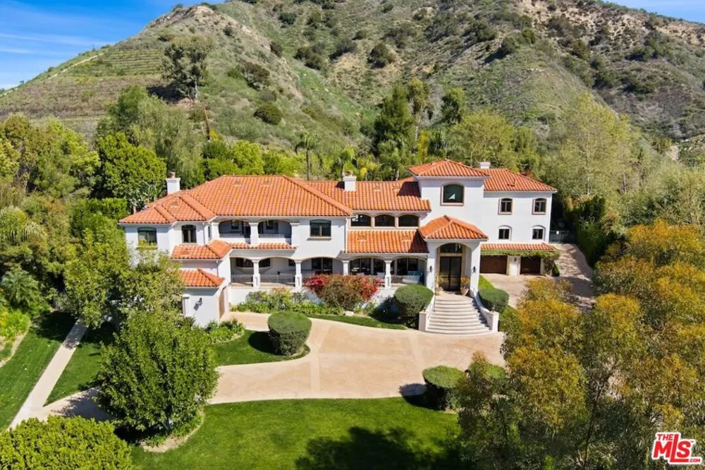 23593 Park South Street Calabasas, CA 91302