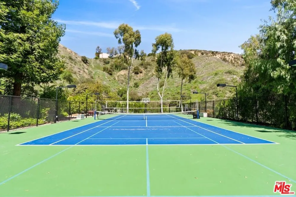 23593 Park South Street Calabasas, CA 91302