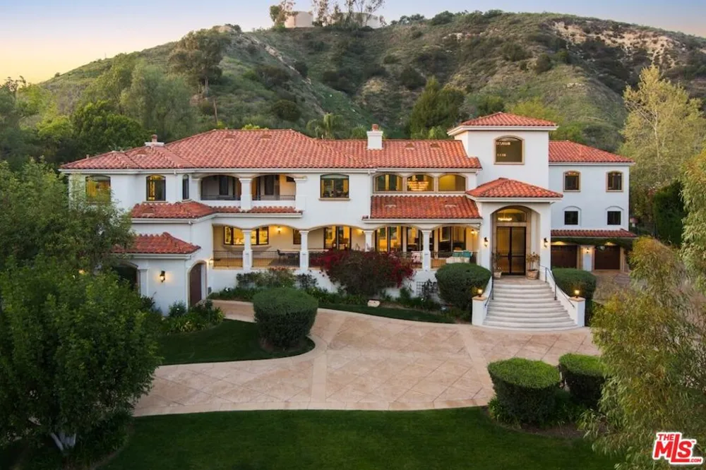 23593 Park South Street Calabasas, CA 91302