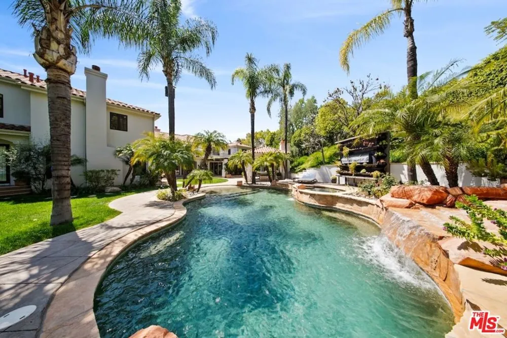 23593 Park South Street Calabasas, CA 91302