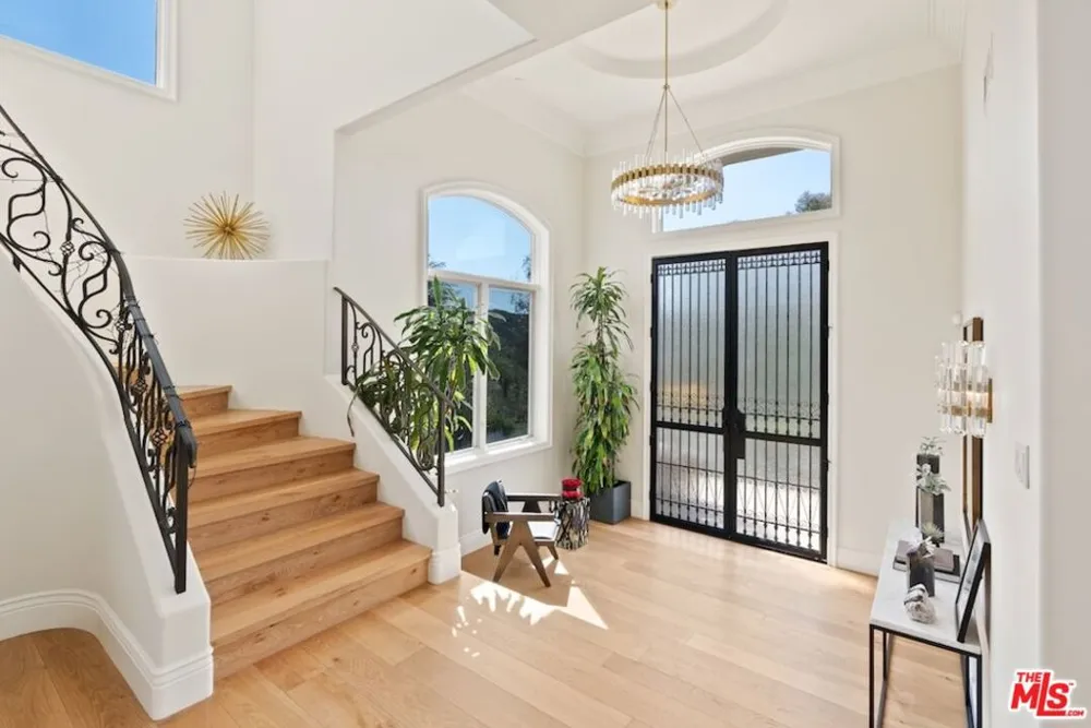 23593 Park South Street Calabasas, CA 91302