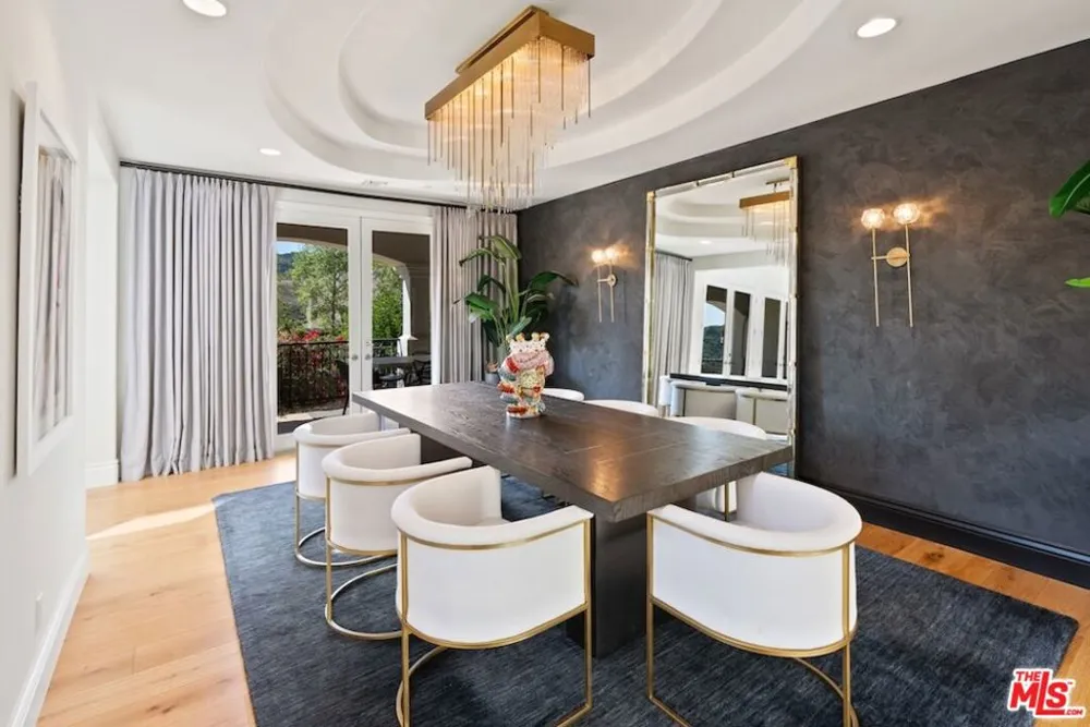 23593 Park South Street Calabasas, CA 91302