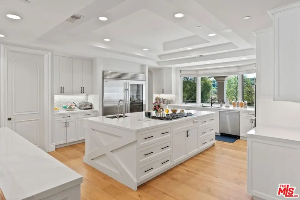 23593 Park South Street Calabasas, CA 91302