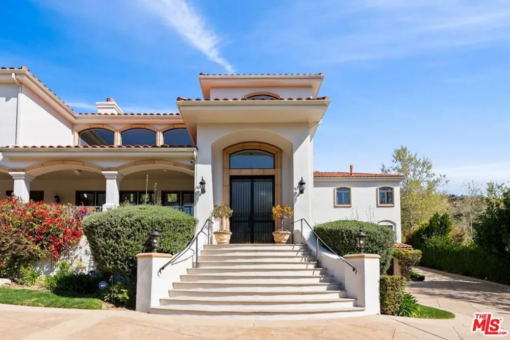 23593 Park South Street Calabasas, CA 91302
