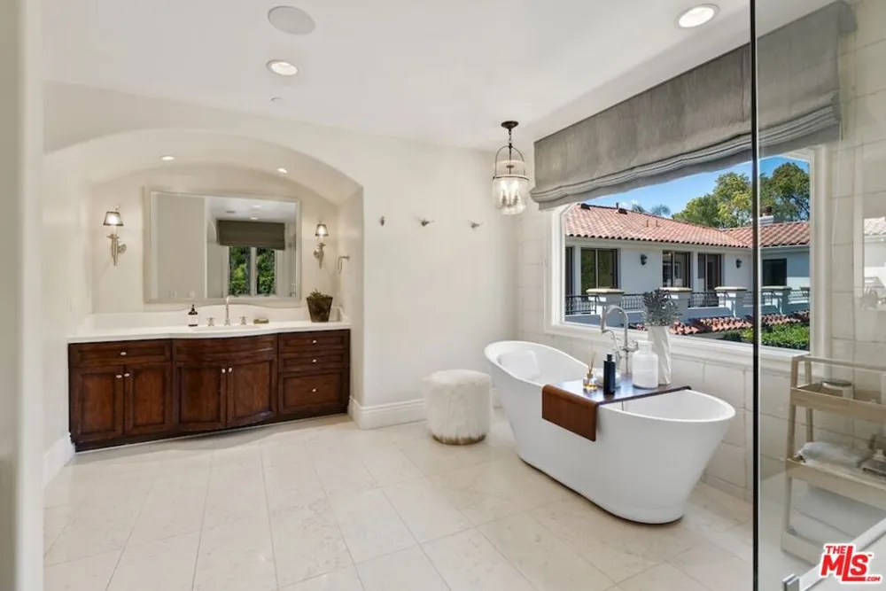 23593 Park South Street Calabasas, CA 91302