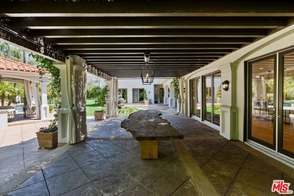 23593 Park South Street Calabasas, CA 91302