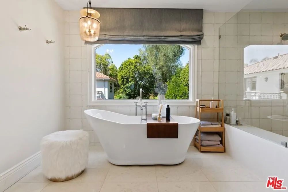 23593 Park South Street Calabasas, CA 91302
