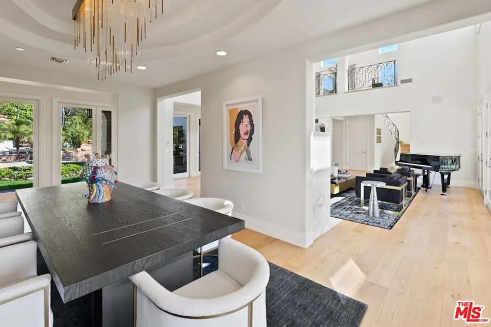 23593 Park South Street Calabasas, CA 91302