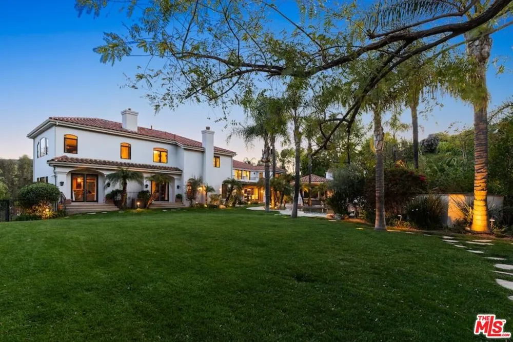 23593 Park South Street Calabasas, CA 91302