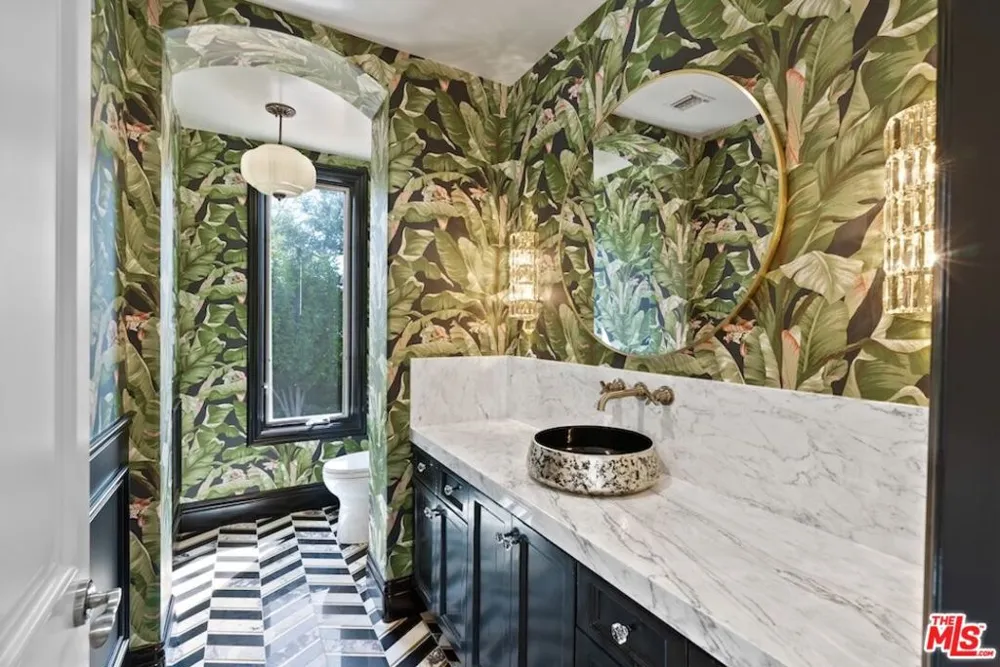 23593 Park South Street Calabasas, CA 91302