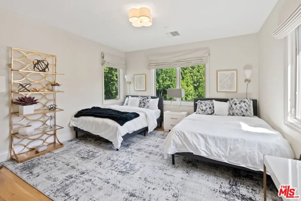 23593 Park South Street Calabasas, CA 91302