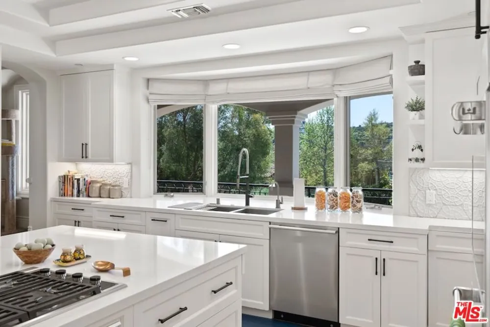 23593 Park South Street Calabasas, CA 91302