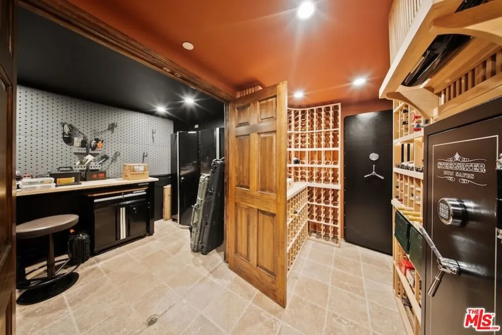 23593 Park South Street Calabasas, CA 91302