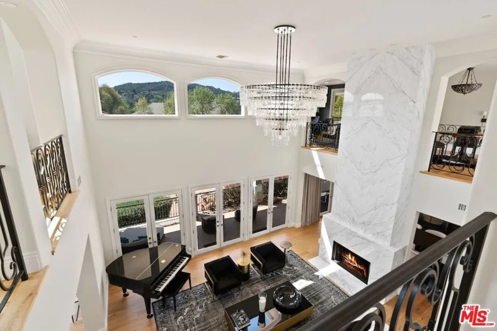 23593 Park South Street Calabasas, CA 91302