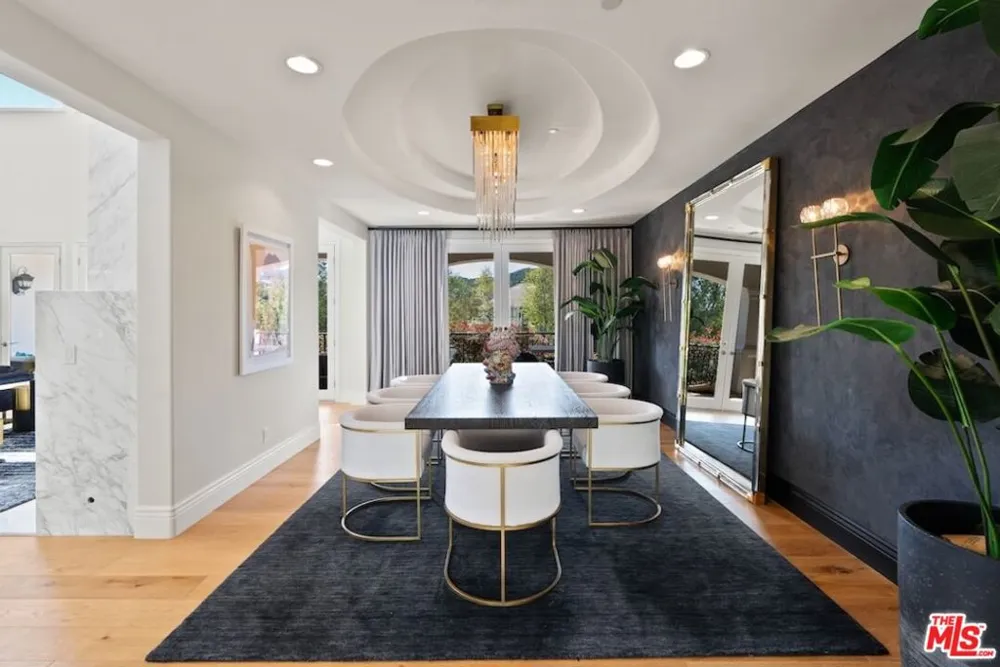 23593 Park South Street Calabasas, CA 91302